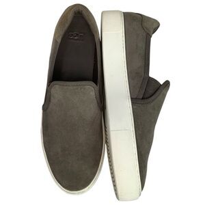 UGG Australia Shoes Gray Suede Leather Jass Sneakers Slip Flats On Women Sz 11